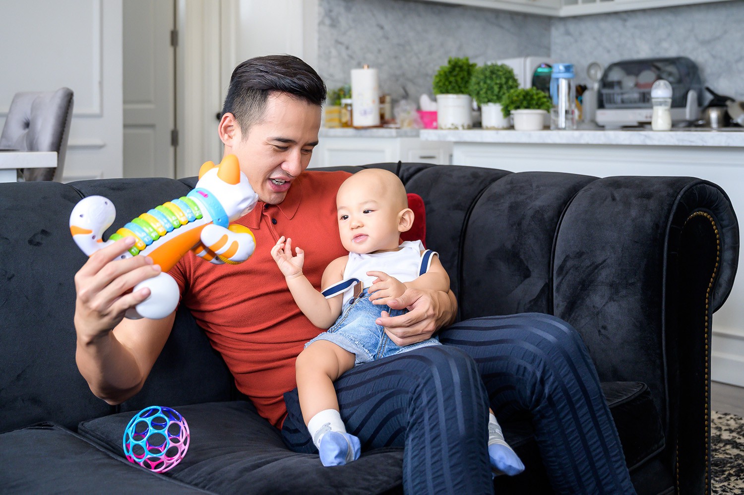 Một ngày vắng vợ của ông bố quốc dân Lương Thế Thành: Vừa chăm con giỏi, vừa đảm đang việc nhà - Ảnh 15. Một ngày vắng vợ của ông bố quốc dân Lương Thế Thành: Vừa chăm con giỏi, vừa đảm đang việc nhà - Ảnh 15.