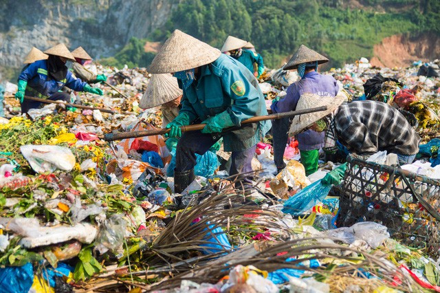 Bãi rác Khánh Sơn lớn nhất Đà Nẵng đang quá tải, chính quyền xin đầu tư gần 288 tỉ đồng nâng cấp - Ảnh 2. Bãi rác Khánh Sơn lớn nhất Đà Nẵng đang quá tải, chính quyền xin đầu tư gần 288 tỉ đồng nâng cấp - Ảnh 2.