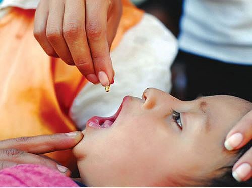Con đang ốm có nên cho uống vitamin A ở xã phường không? - Ảnh 1. Con đang ốm có nên cho uống vitamin A ở xã phường không? - Ảnh 1.