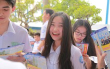 Đề thi môn Toán chuyên vào lớp 10 Trường Phổ thông Năng khiếu: Nhiều câu khiến thí sinh 'bó tay'