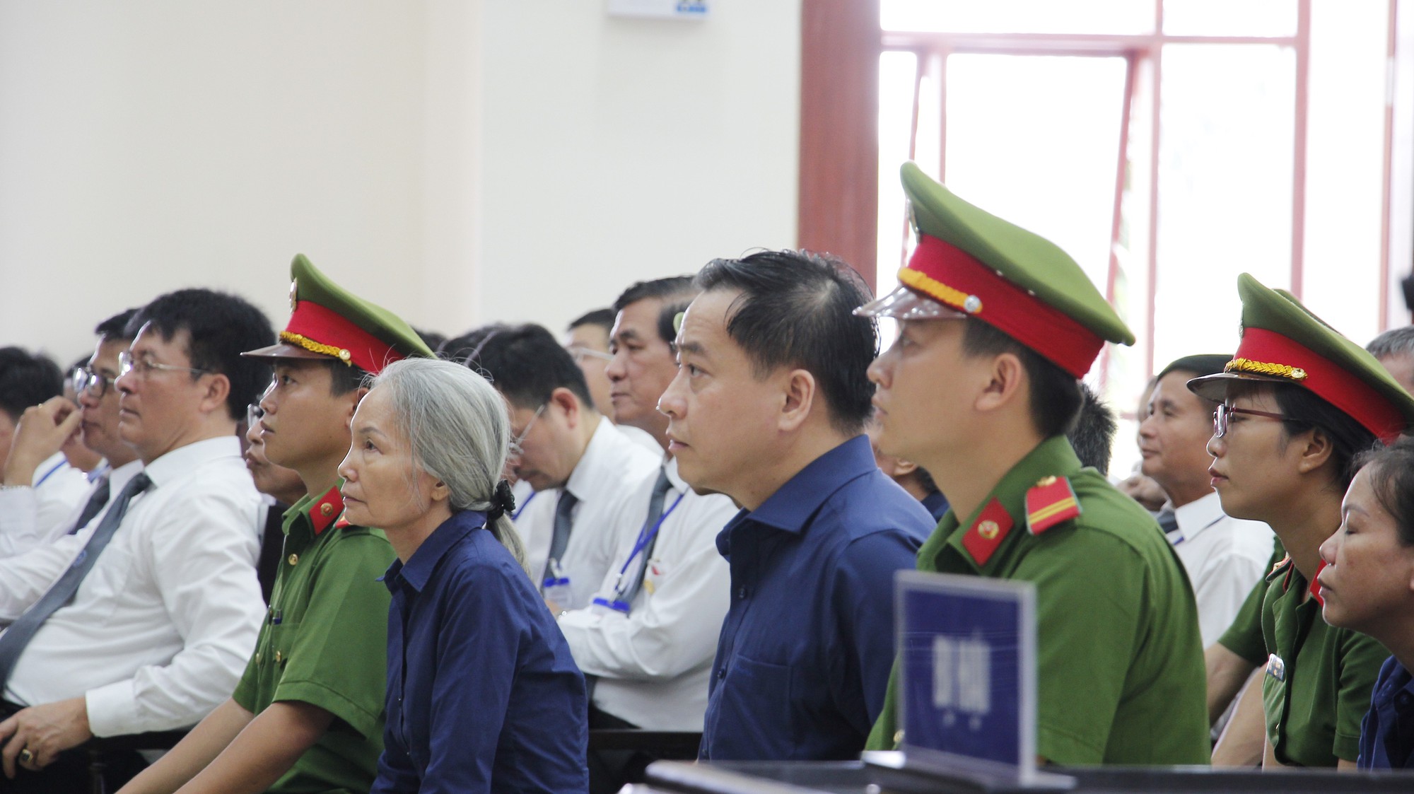 Phan Văn Anh Vũ: Hãy xử bị cáo bằng đúng pháp luật - Ảnh 2.
