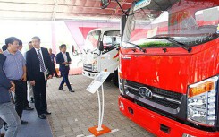 Thêm một 'ông lớn' ném hàng trăm tỉ đồng qua cửa sổ