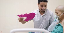 Người mẹ ung thư đã mê man, chỉ mong được gặp con một lần