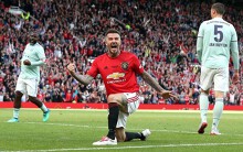 David Beckham tạt bóng như đặt, solo ghi bàn ở tuổi 44