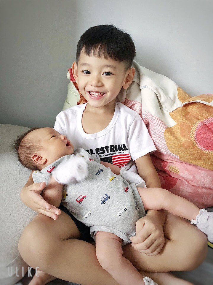 Sao Việt hôm nay (27/5): Đan Trường lo lắng giảm trí nhớ vì mất ngủ, HHen Niê tình tứ bên trai lạ - Ảnh 2. Sao Việt hôm nay (27/5): Đan Trường lo lắng giảm trí nhớ vì mất ngủ, HHen Niê tình tứ bên trai lạ - Ảnh 2.