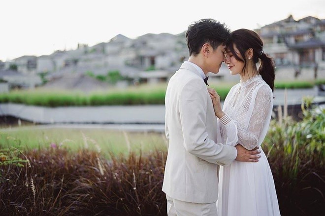 Tài tử Đại thái giám và mĩ nhân TVB lần đầu công khai ảnh cưới - Ảnh 4.