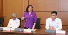 Quyền chủ tịch UBND tỉnh Sơn La kiên quyết không trả lời gian lận thi cử