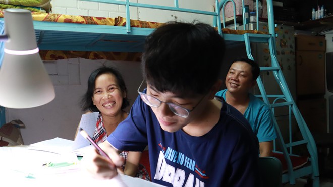 Cậu bé Giọng hát Việt nhí ước mơ dùng giọng hát kiếm tiền thay thận cho mẹ - Ảnh 4. Cậu bé Giọng hát Việt nhí ước mơ dùng giọng hát kiếm tiền thay thận cho mẹ - Ảnh 4.