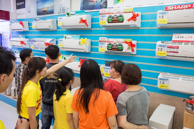 Thế Giới Di Động hưởng lợi từ đợt nắng nóng đỉnh điểm tháng 4, bán gần 200.000 bộ máy lạnh trong 1 tháng - Ảnh 2. Thế Giới Di Động hưởng lợi từ đợt nắng nóng đỉnh điểm tháng 4, bán gần 200.000 bộ máy lạnh trong 1 tháng - Ảnh 2.