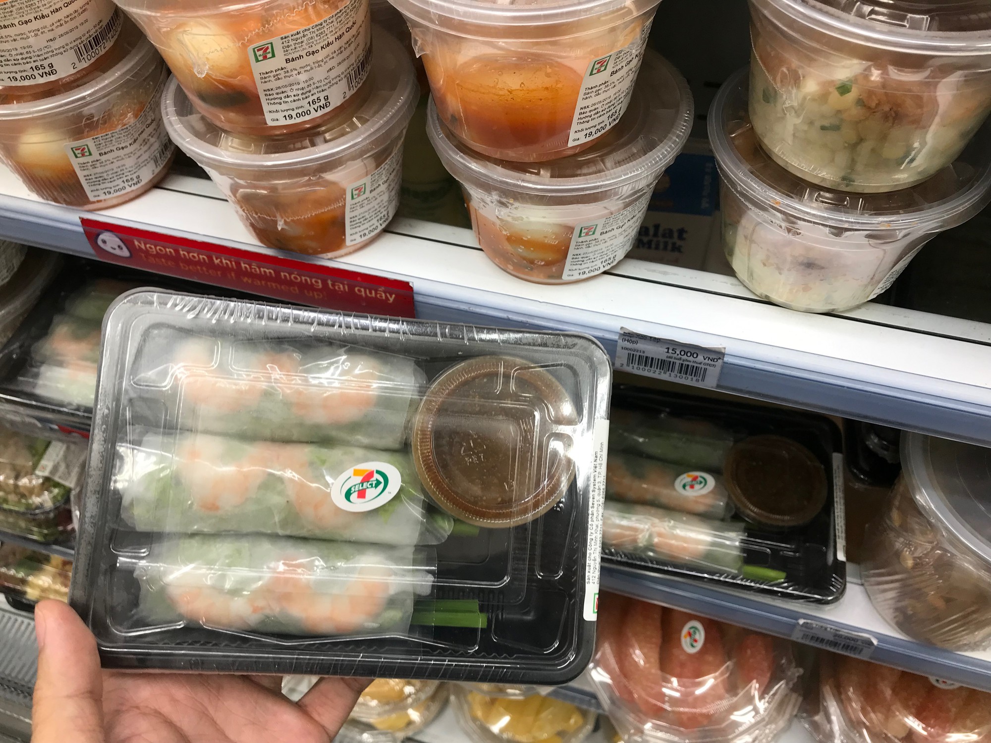 Tan giấc mộng mở nghìn cửa hàng tại Việt Nam, hai đại gia ngoại 7-Eleven, GS25 bán cơm trưa, bánh tráng trộn, hột vịt lộn - Ảnh 5.