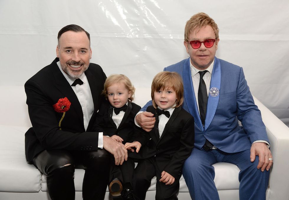 Nam danh ca nổi tiếng nhất thế giới sống đời khùng điên trong sex và ma túy - Ảnh 11. Nam danh ca nổi tiếng nhất thế giới sống đời khùng điên trong sex và ma túy - Ảnh 11.
