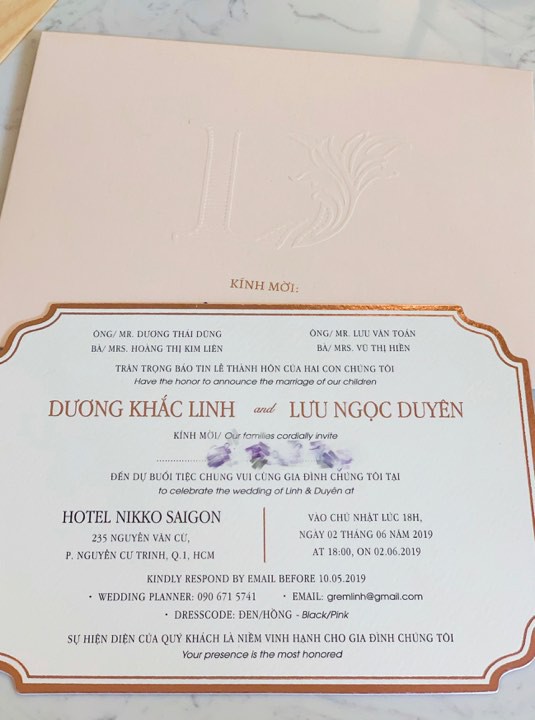 Sao Việt hôm nay (28/5): Đàm Thu Trang bị nghi đang mang bầu, lộ thiệp cưới của Dương Khắc Linh và Sara Lưu - Ảnh 3. Sao Việt hôm nay (28/5): Đàm Thu Trang bị nghi đang mang bầu, lộ thiệp cưới của Dương Khắc Linh và Sara Lưu - Ảnh 3.