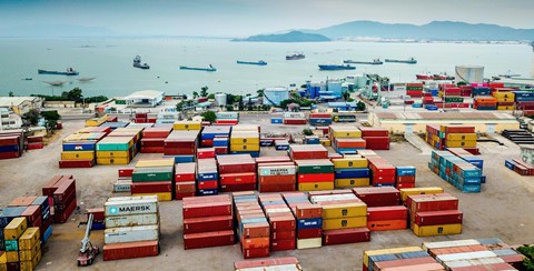 Cận cảnh cảng Quy Nhơn bị bán cổ phần với giá rẻ như cho - Ảnh 6. Cận cảnh cảng Quy Nhơn bị bán cổ phần với giá rẻ như cho - Ảnh 6.
