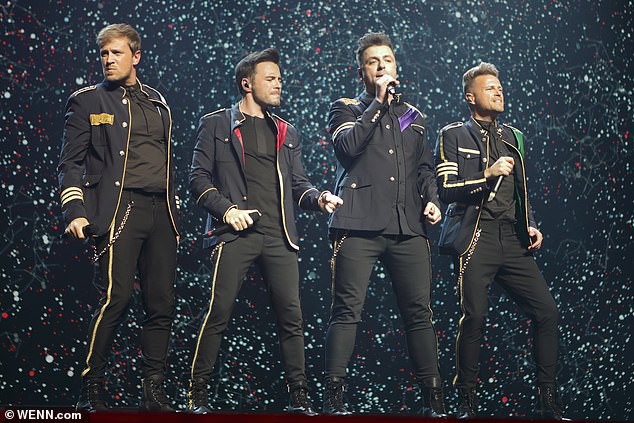 Thành viên nhóm nhạc huyền thoại Westlife và hôn phu đồng tính sắp được lên chức bố - Ảnh 5. Thành viên nhóm nhạc huyền thoại Westlife và hôn phu đồng tính sắp được lên chức bố - Ảnh 5.