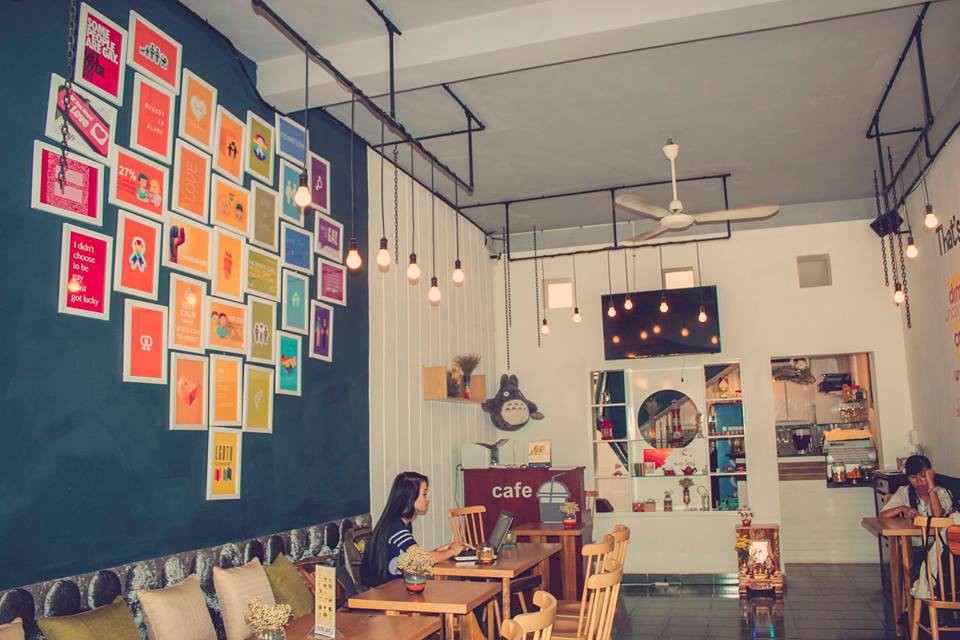 Gọi tên những quán cà phê ở TP. HCM là nơi tụ họp thường xuyên của người LGBT - Ảnh 12. Gọi tên những quán cà phê ở TP. HCM là nơi tụ họp thường xuyên của người LGBT - Ảnh 12.