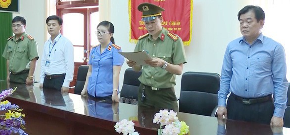 Gian lận thi cử Sơn La: Giám đốc Sở GD-ĐT thay đổi lời khai ra sao? - Ảnh 1. Gian lận thi cử Sơn La: Giám đốc Sở GD-ĐT thay đổi lời khai ra sao? - Ảnh 1.