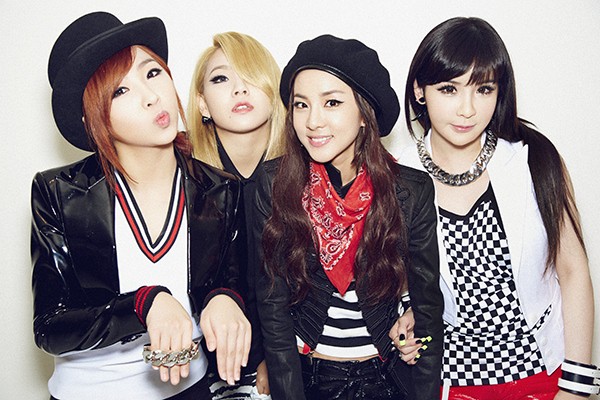 Những ca sĩ, nhóm nhạc Kpop khốn đốn vì bị công ty quản lí bỏ bê - Ảnh 1. Những ca sĩ, nhóm nhạc Kpop khốn đốn vì bị công ty quản lí bỏ bê - Ảnh 1.