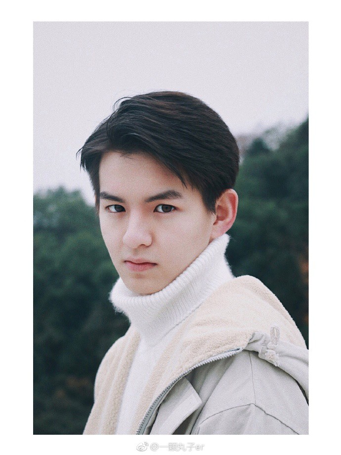 Nhìn ngoài đời cũng đủ làm hủ nữ trụy tim như này, dễ lí giải vì sao ảnh cặp đam mỹ thầy giáo - học sinh lại gây sốt mạng xã hội đến thế - Ảnh 10.