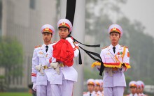 Trang trọng Lễ thượng cờ rủ quốc tang nguyên Chủ tịch nước Lê Đức Anh