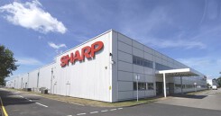 Sharp cân nhắc di chuyển sản xuất máy tính cá nhân ra khỏi Trung Quốc