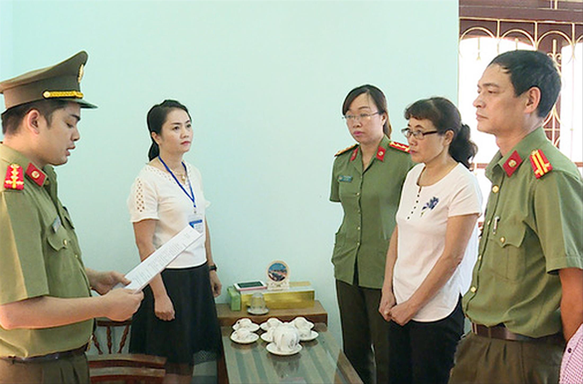 Những lời khai rúng động trong vụ gian lận thi cử ở Sơn La - Ảnh 1.