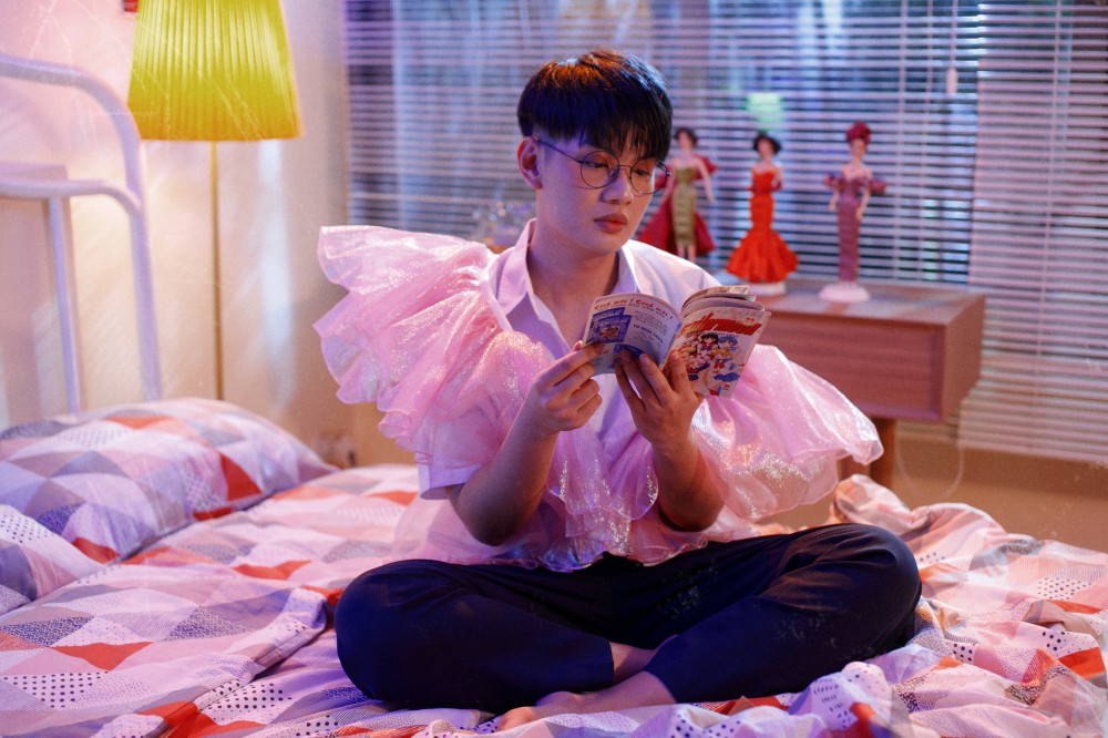 Đào Bá Lộc hóa thành búp bê barbie trong MV mới - Ảnh 3.