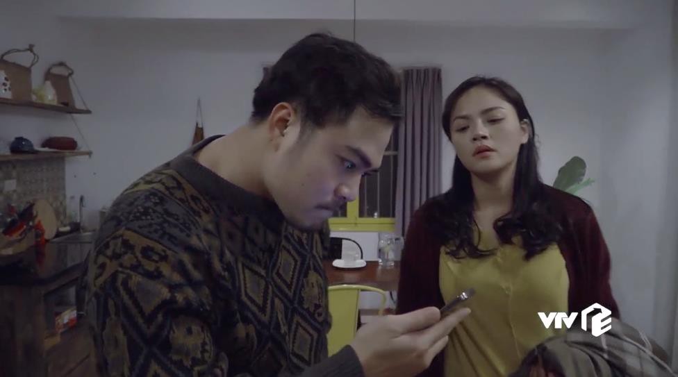 Về nhà đi con tập 34: Huệ bị Khải cưỡng bức ngay trong nhà mình, Vũ và Thư háo hức chuẩn bị đám cưới - Ảnh 9. Về nhà đi con tập 34: Huệ bị Khải cưỡng bức ngay trong nhà mình, Vũ và Thư háo hức chuẩn bị đám cưới - Ảnh 9.