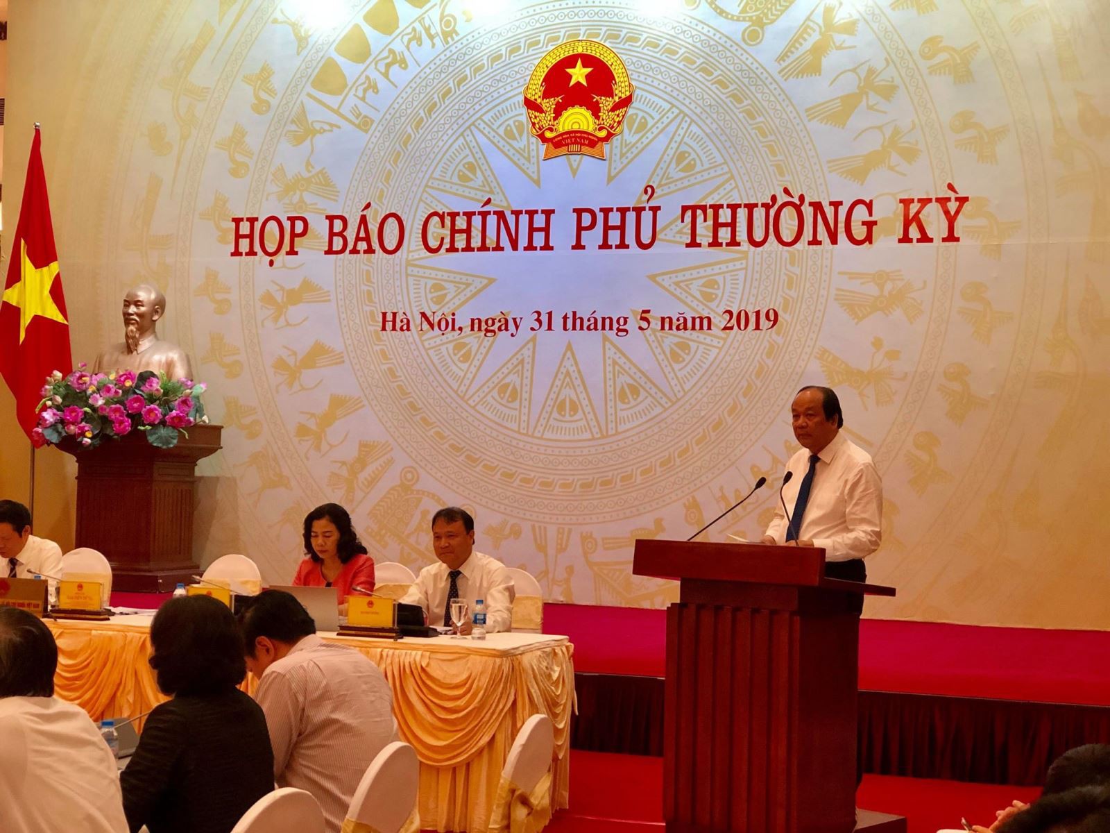 Chưa đủ căn cứ kết luận phụ huynh chi hàng trăm triệu đồng để nâng điểm thi tại Sơn La - Ảnh 1. Chưa đủ căn cứ kết luận phụ huynh chi hàng trăm triệu đồng để nâng điểm thi tại Sơn La - Ảnh 1.