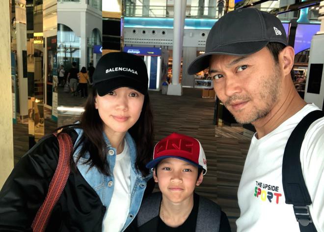 Mê mẩn vẻ đáng yêu của các thiên thần nhí nhà sao Hoa ngữ - Ảnh 27. Mê mẩn vẻ đáng yêu của các thiên thần nhí nhà sao Hoa ngữ - Ảnh 27.