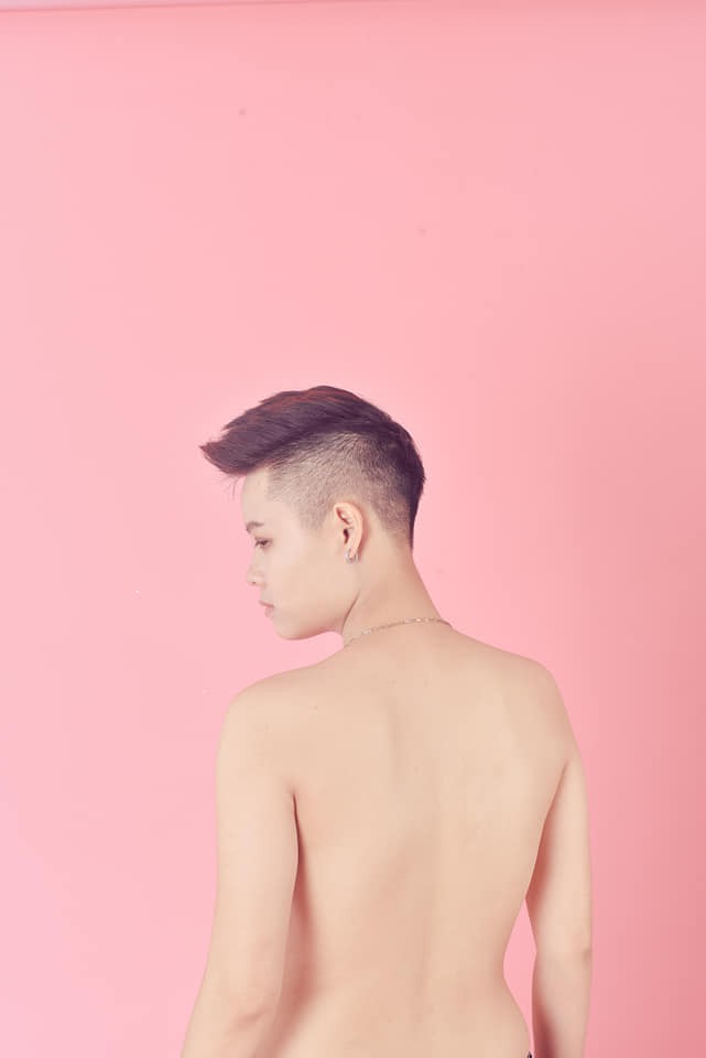 Bộ ảnh xóa tan mọi giới hạn của chàng trai chuyển giới: Dù là ai đi nữa tôi vẫn là chính mình - Ảnh 9.