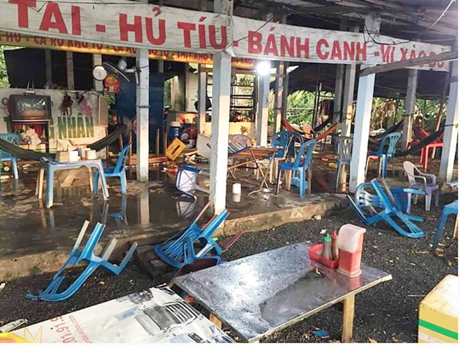 Công an điều tra vụ phá nát quán, chém cho bõ ghét - Ảnh 1. Công an điều tra vụ phá nát quán, chém cho bõ ghét - Ảnh 1.