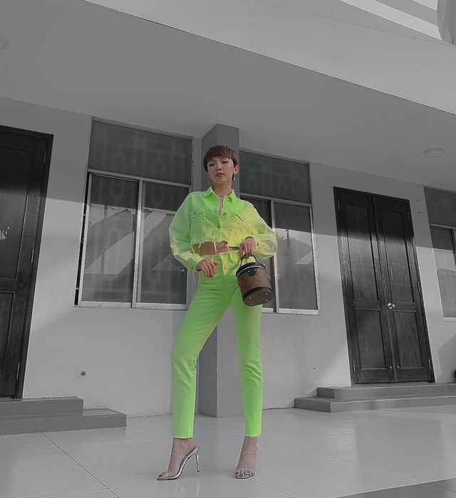 Có trong tay những gì mà Tóc Tiên vẫn bị coi là kẻ thất bại sắp chạm ngưỡng 30 trong mắt bố mẹ? - Ảnh 10. Có trong tay những gì mà Tóc Tiên vẫn bị coi là kẻ thất bại sắp chạm ngưỡng 30 trong mắt bố mẹ? - Ảnh 10.