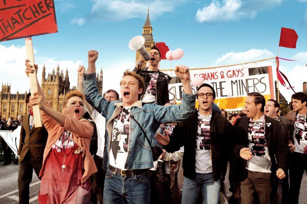 8 bộ phim LGBT hài hước, vui nhộn dành cho ai đang cảm thấy cô đơn, chán nản - Ảnh 2. 8 bộ phim LGBT hài hước, vui nhộn dành cho ai đang cảm thấy cô đơn, chán nản - Ảnh 2.