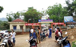 Vụ thanh niên xông vào trường đâm thương vong 5 học sinh: Bộ GD&ĐT chỉ đạo xử lí nghiêm
