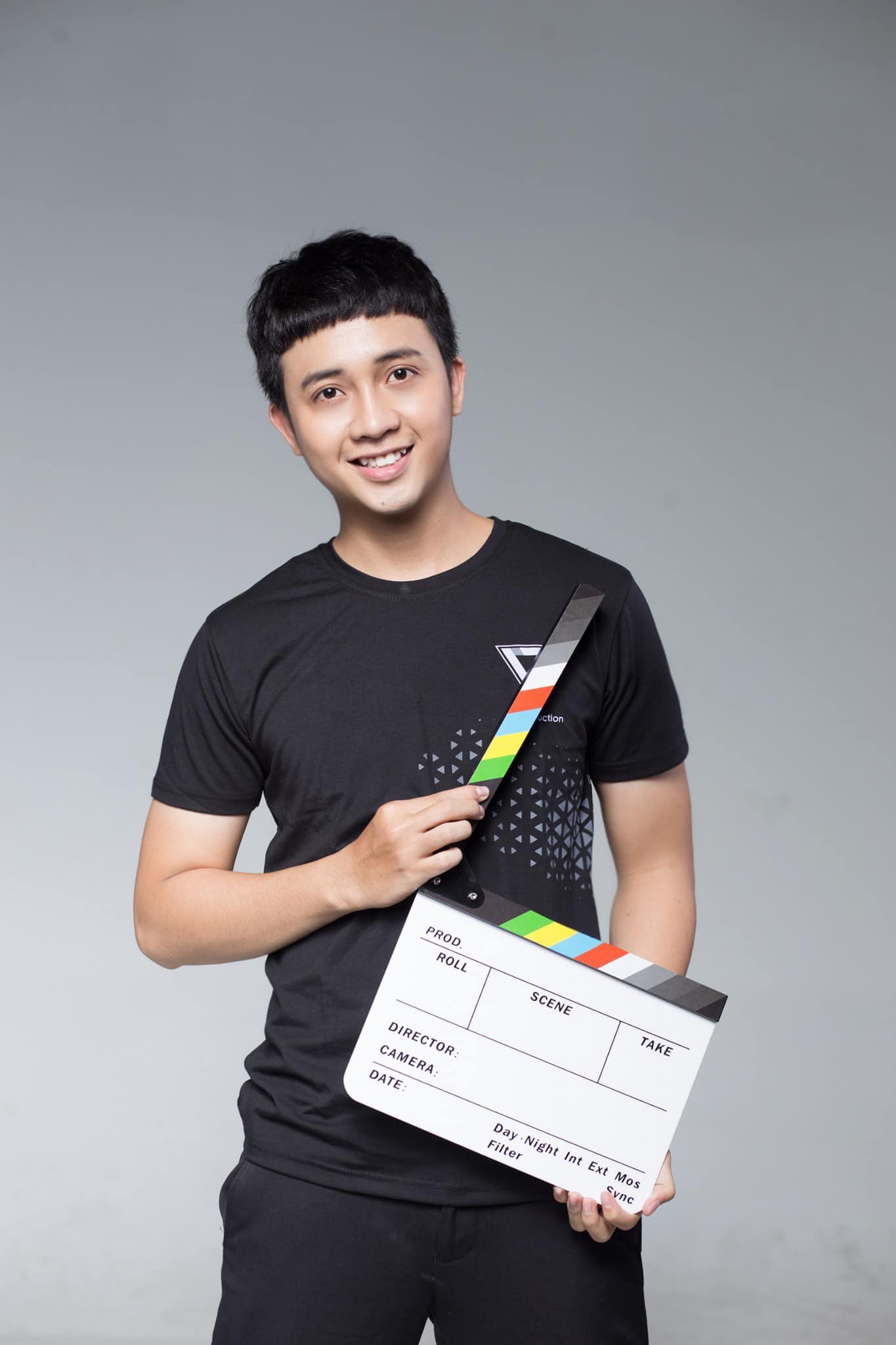 Những cực phẩm LGBT khiến chị em mê mệt trong show Người ấy là ai mùa 2 - Ảnh 8. Những cực phẩm LGBT khiến chị em mê mệt trong show Người ấy là ai mùa 2 - Ảnh 8.
