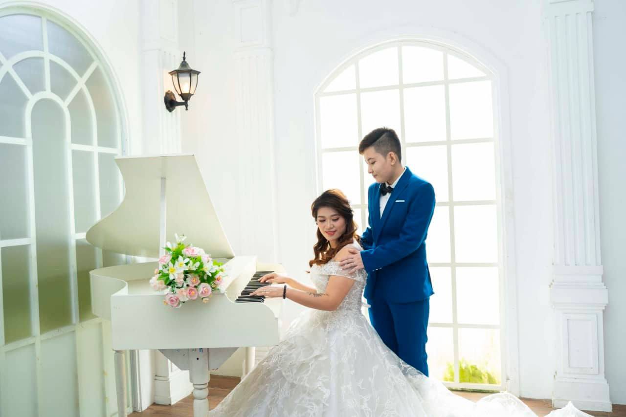 Chuyện tình của cặp đồng tính nữ: Chụp ảnh cưới trước rồi xin phép ba mẹ - Ảnh 19. Chuyện tình của cặp đồng tính nữ: Chụp ảnh cưới trước rồi xin phép ba mẹ - Ảnh 19.