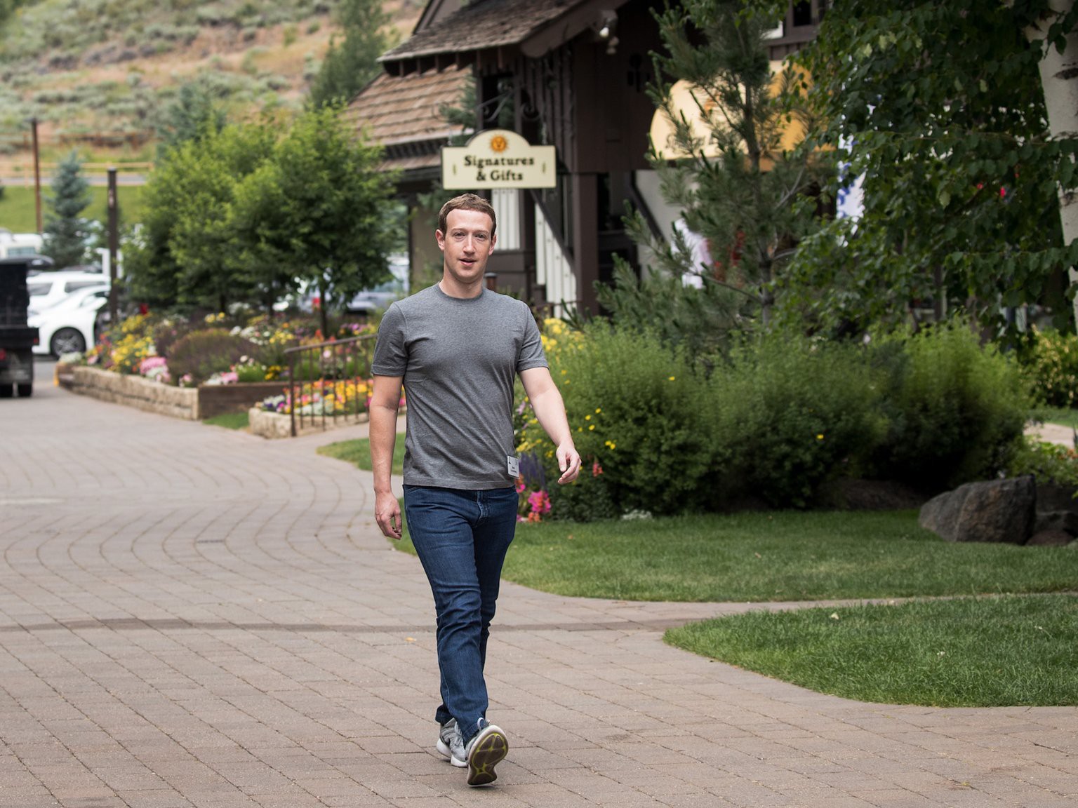 Mark Zuckerberg đang sở hữu những bất động sản giá trị nào? - Ảnh 1. Mark Zuckerberg đang sở hữu những bất động sản giá trị nào? - Ảnh 1.
