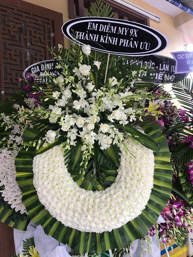 Việt Hương chia sẻ bức ảnh cuối cùng chụp chung với ba gây xúc động - Ảnh 3. Việt Hương chia sẻ bức ảnh cuối cùng chụp chung với ba gây xúc động - Ảnh 3.