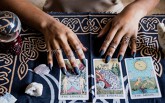 Tử vi hôm nay (07/5) qua lá bài Tarot: Như chơi trò tung hứng