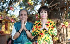 Việt Hương chia sẻ bức ảnh cuối cùng chụp chung với ba gây xúc động