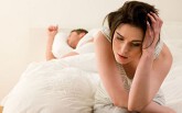 Stress 'sát thủ' âm thầm gây vô sinh: Bớt căng thẳng, giảm công việc đi để có thời gian tạo em bé