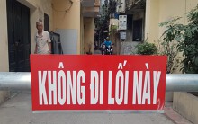 Vụ dân tự dựng barie ngăn xe máy đi qua ngách phố ở Hà Nội: 'Tôi đang cho cán bộ xuống tháo dỡ'