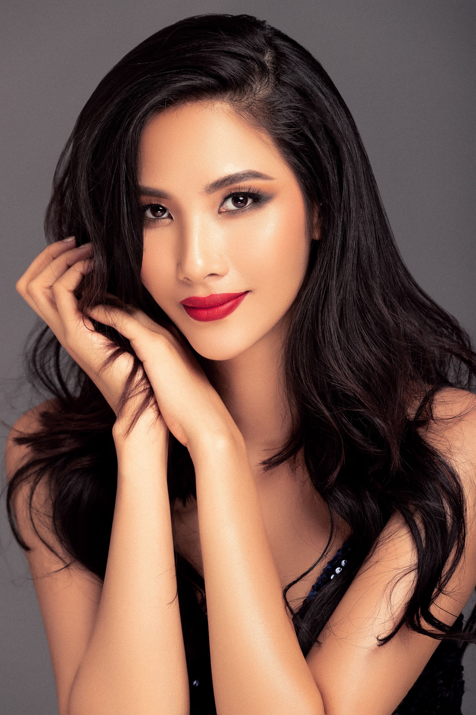 Những điều cộng đồng mạng mong muốn Á hậu Hoàng Thùy thay đổi trước thềm Miss Universe 2019 - Ảnh 6. Những điều cộng đồng mạng mong muốn Á hậu Hoàng Thùy thay đổi trước thềm Miss Universe 2019 - Ảnh 6.