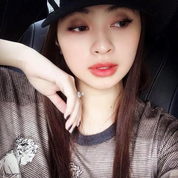 Nhan sắc một thời của hot girl Ngọc Miu đang hầu tòa cùng trùm ma túy Văn Kính Dương - Ảnh 4.