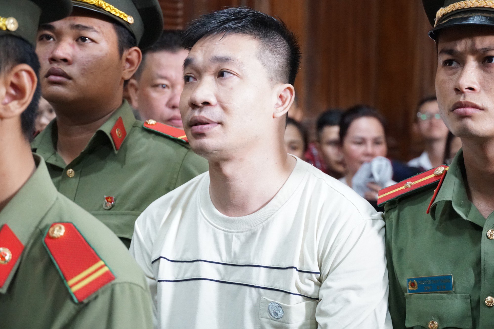 10 bị cáo trong đường dây ma túy khủng của ông trùm Văn Kính Dương có vai trò như thế nào? - Ảnh 1. 10 bị cáo trong đường dây ma túy khủng của ông trùm Văn Kính Dương có vai trò như thế nào? - Ảnh 1.