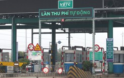 Bộ GTVT đề nghị xe biển xanh, biển đỏ 'nêu gương' dán thẻ thu phí tự động không dừng?