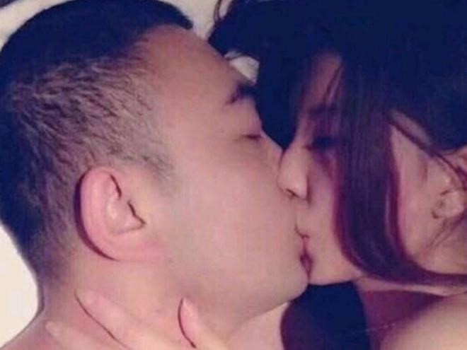 Mỹ nhân nổi tiếng Trung Quốc làm gì sau tai tiếng rò rỉ clip sex - Ảnh 1. Mỹ nhân nổi tiếng Trung Quốc làm gì sau tai tiếng rò rỉ clip sex - Ảnh 1.