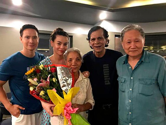 Kết thúc hôn nhân ồn ào, Cường Đô La - Hồ Ngọc Hà vui duyên mới trong tình thương mến thương của sui gia nội ngoại - Ảnh 12. Kết thúc hôn nhân ồn ào, Cường Đô La - Hồ Ngọc Hà vui duyên mới trong tình thương mến thương của sui gia nội ngoại - Ảnh 12.