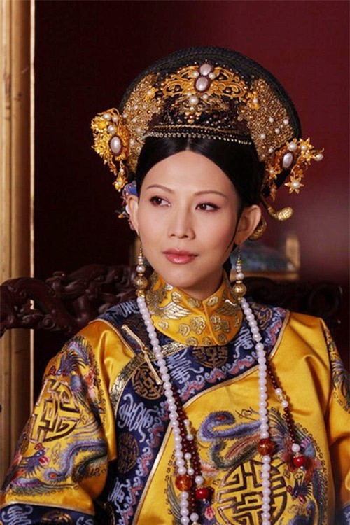 Hoa đán TVB Thái Thiếu Phân: Cái giá của hạnh phúc là tuổi thơ cơ cực và quyết định từ mặt mẹ ruột - Ảnh 2. Hoa đán TVB Thái Thiếu Phân: Cái giá của hạnh phúc là tuổi thơ cơ cực và quyết định từ mặt mẹ ruột - Ảnh 2.