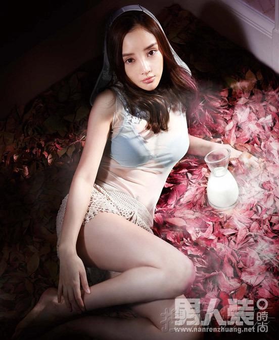 Mỹ nhân nổi tiếng Trung Quốc làm gì sau tai tiếng rò rỉ clip sex - Ảnh 6. Mỹ nhân nổi tiếng Trung Quốc làm gì sau tai tiếng rò rỉ clip sex - Ảnh 6.